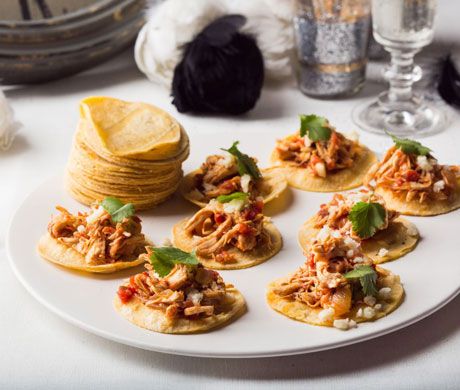 Bite-Size Chipotle Chicken Soft Tacos (<em>tinga de pollo</em>) Soft Tacos Recipes, Chicken Soft Tacos, One Bite Appetizers, Mini Taco, Kale Chip Recipes, Mini Tacos, Bite Size Appetizers, Soft Tacos, Chipotle Chicken