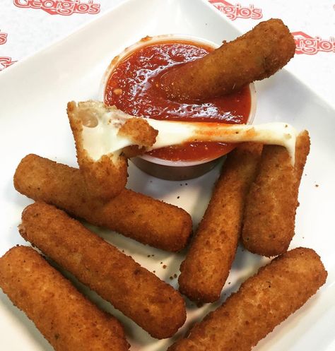 OFFICIAL LEE Mozzarella Sticks, Food Babe, Think Food, Food Goals, Fried Food, Food Obsession, Interesting Food Recipes, Pretty Food, Food Cravings