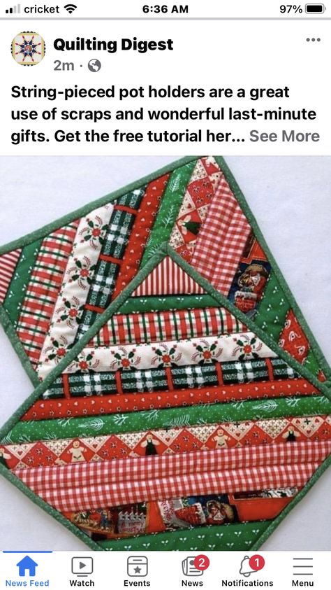 Quilted Potholder Pattern, Christmas Potholders, Christmas Quilting Projects, Easy Quilting, Quilting Digest, Christmas Sewing Projects, Mug Rug Patterns, Ornaments Homemade, Christmas Pots