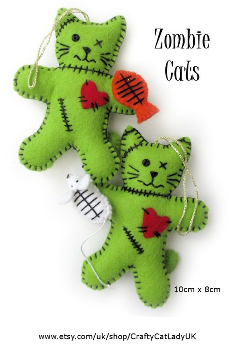 Witchy Felt Crafts, Felt Halloween Ornaments Free Patterns, Felt Crafts Halloween, Felt Toy Patterns Free Templates, Grunge Gifts Ideas, Felt Zombie, Felt Sewing Projects, Fall Felt Crafts, Halloween Ornaments Diy