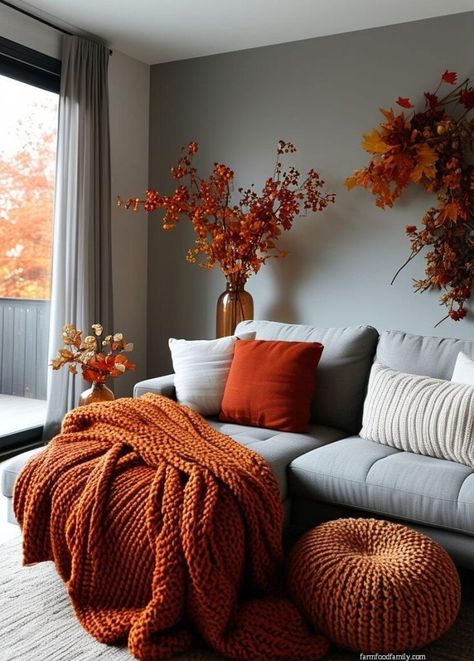 35 Stunning Modern Fall Decorating Ideas to Transform Your Home Instantly 73 How To Make A Couch Look Cozy, Fall Couch Decor Gray Couch, Living Room Autumn Colors, Autumn Home Decor Ideas Living Room, Autumnal Living Room, Autumn Room Ideas, Autumn Decorating Living Room, Fall Living Room Decor Autumn, Modern Fall Decorating