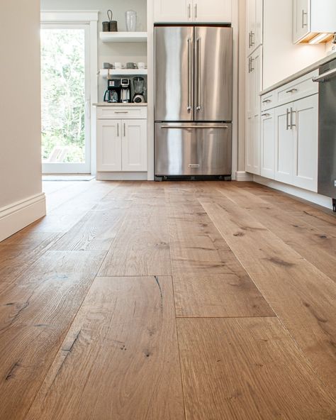 Sawyer Mason Wide Plank Floors on Instagram: “Who here loves Vallejo!? With it's natural brown tones and dark filled knots, this classic rustic floor will have your guests in awe. 😍 • •…” Light Wood Ceiling Dark Wood Floors, Wide Plank Wood Floors Kitchen, Beautiful Wood Floors, Medium Brown Vinyl Plank Flooring, Light Brown Wood Floors, Cabin Flooring, Natural Wood Floors, Distressed Wood Floors, Wide Plank Floors