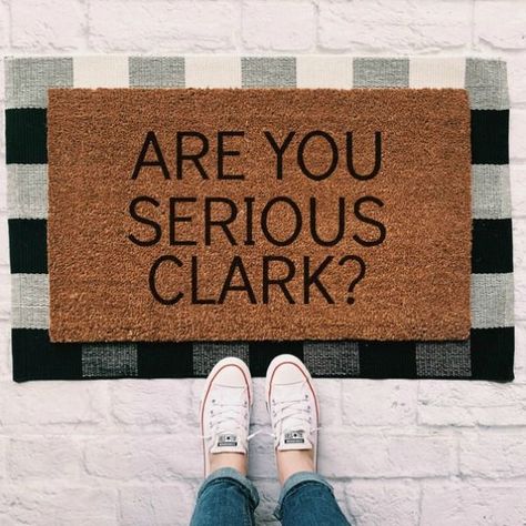 Hilarious whimsical doormat for holidays and Christmas: Are you serious Clark door mat. #griswold #doormat #christmasdoormat #funnydoormat #holidaydecor #clarkgriswold #christmasvacation #humor Door Matts, Swedish Christmas Decor, Coir Rug, Christmas Doormats, Pumpkins Crafts, Fall Window Boxes, Thanksgiving Tables, Traditional Christmas Decor, Driftwood Christmas Tree