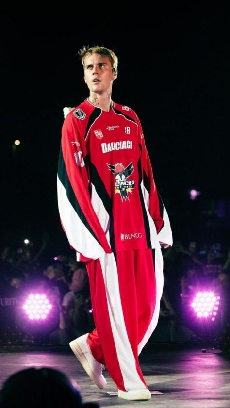 justin bieber performing at Formula 1 Grand Prix in Saudi Arabia 2021 Hockey Outfits, Moon Board, Art Outfit, Famous Outfits, I Love Justin Bieber, Love Justin Bieber, Outfit Look, Hailey Bieber, Fashion Line