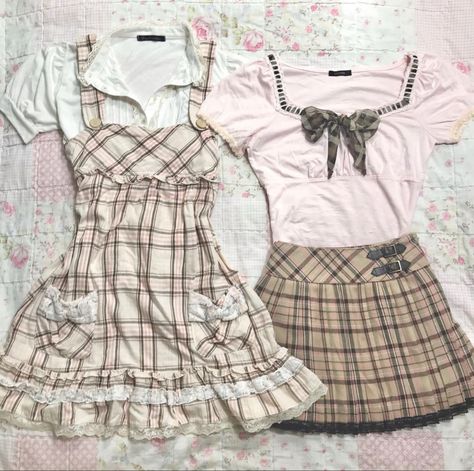 Korean Clothes Aesthetic, Hachi Outfits, Shabby Chic Outfits, Himekaji Outfits, Peony Aesthetic, Street Outfits, Aesthetic Streetwear, Little Outfits, Grunge Goth