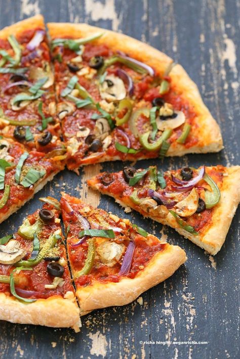 Vegan Pizza Dough, Pizza Vegana, Vegan Pizza Recipe, Vegan Richa, Soy Free Recipes, Easy Veggie, Veggie Pizza, Vegan Parmesan, Vegan Pizza