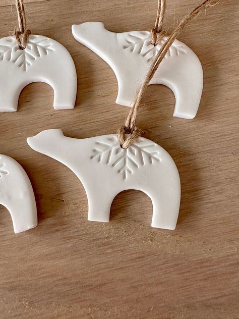 Cute Handmade Ornaments, Pottery Xmas Ornaments, Fimo Clay Ornaments, Christmas Ornaments Ceramic Clay, Xmas Clay Decorations, Ceramics Christmas Decorations, Porcelain Christmas Decorations, Christmas Decoration Ceramic, Pottery Christmas Ornaments Handmade Ceramic