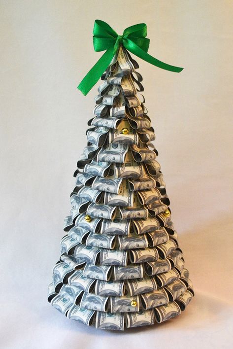 Money Tree Dollars Bills Craft Tutorial DIY Gift Decoration Today I want to show you how to make a very popular and beautiful money tree of notes. If you don't know what to give for a birthday or new year, then give this money tree.  I wish you pleasant viewing! Money Gifts Christmas, Graduation Money Gifts, Money Bouquet, Creative Money Gifts, Diy Money, Christmas Money, Money Origami, Money Tree, Diy Birthday Decorations