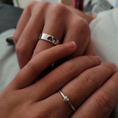 matching heart rings
couples rings
promise rings Rings For Bf And Gf, Boyfriend Girlfriend Rings, Promise Ring Matching, Bf And Gf Rings, Aesthetic Promise Rings For Couples, Promise Rings Band, Matching Promise Rings Aesthetic, Rings Promise Girlfriend, Promise Ring For Couples