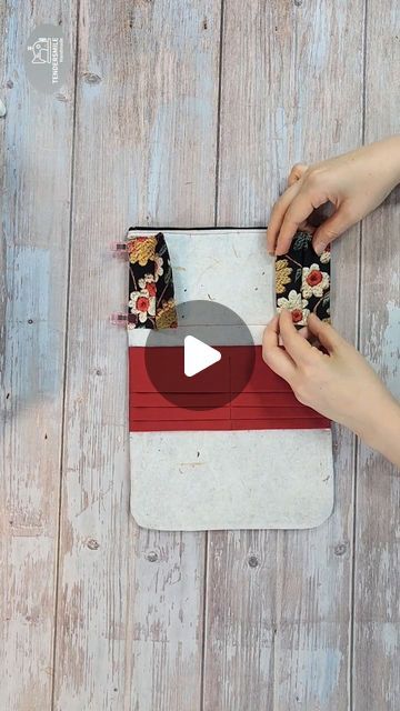 Diy Wrist Wallet, Clutch Purse Tutorial, Tendersmile Handmade, Clutch Bag Tutorial, Diy Clutch Bag, Handmade Clutch Purse, Clutch Sewing, Clutch Tutorial, Diy Clutch