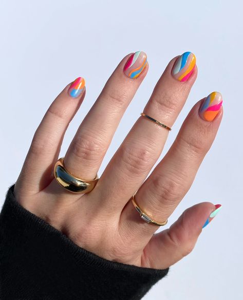 Colourful Minimalist Nails, Abstract Colorful Nails, Nail Model, Multicolored Nails, Abstract Nail Art, Colorful Nail Art, Latest Nail Art, Art Trends, Nail Art Summer