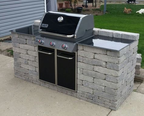 Backyard Grilling Area, Built In Bbq Grill, Outdoor Grill Area, Outdoor Grill Station, Outdoor Kitchen Countertops, Outdoor Barbeque, Diy Bbq, Build Outdoor Kitchen, Rayong