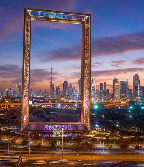 Frame Dubai, Dubai Night, Dubai Frame, Dubai Travel Guide, Frame 3d, Dubai Airport, Dubai Aesthetic, Architecture Landmark, Visit Dubai