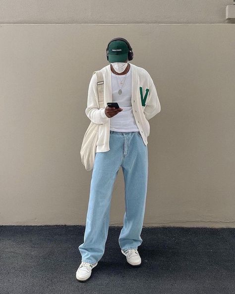 MEN’S STREETWEAR & FASHION on Instagram: “1-2-3-4-5-6-7?🤩 🔥Follow @outfit__perfection 📸 by @ssun.1o DM for a feature📩 #outfitperfection #streetfashion #streetstyle #fashion…” Green Hat Outfit, Herren Style, Trendy Mens Fashion, Mens Trendy Outfits, Street Style Outfits Men, Green Hat, Best Mens Fashion, Mens Outfit Inspiration, Mens Fashion Streetwear