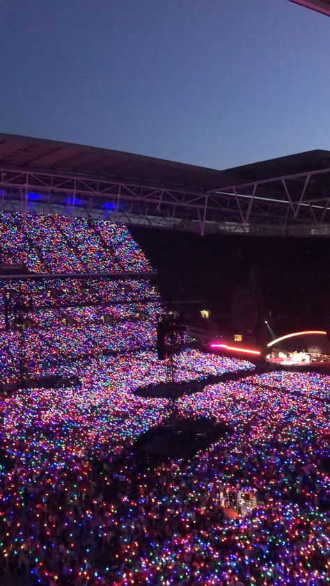 Coldplay Concert, Traveling Abroad, Concert Aesthetic, Dream Concert, Dream Lifestyle, Lorde, Summer Dream, Teenage Dream, Coldplay