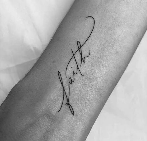 Hand Written Tattoos, Christian Tattoo Ideas, Wörter Tattoos, Christian Tattoo, Ear Tattoo Ideas, Ear Tattoos, Writing Tattoos, Tattoo Ideas For Women, Pretty Tattoos For Women