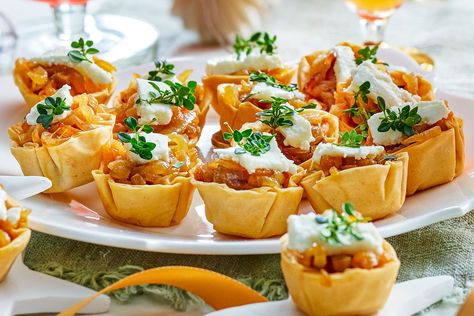 Caramelised onion tarts Christmas Finger Food, Christmas Vegetarian, Mini Tartlets, Christmas Finger Foods, Gardens Australia, Caramelised Onion Tart, Finger Food Recipes, Christmas Meals, Canapes Recipes