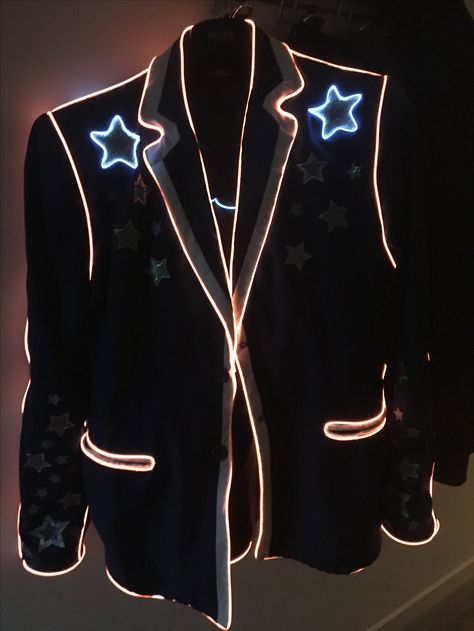 EL Wire jacket front http://www.fiberopticlighting.co.za Black Light Clothes, El Wire Clothing, Led Outfit, Wire Clothing, Led Jacket, Powerful Aesthetic, Winter Light Festival, Electroluminescent Wire, Led Party