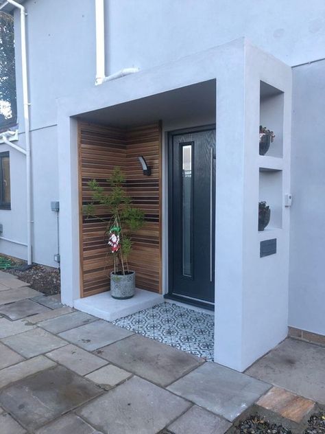 Home Entrance Design, Modern Front Porches, Modern Entrance Door, Front Wall Design, Exterior Wall Tiles, House Front Porch, Modern Entrance, Bungalow Exterior, Wall Tiles Design