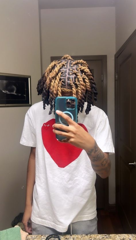 Locs Men Color, Dreadloc Color Ideas, Reverse Ombre Locs Men, Dyed 2 Strand Twist, Dyed Locs Ideas Men, Reverse Dye Dreads, Dyed Freeform Locs, Dreadlock Color Ideas Men, Loc Dye Ideas Men