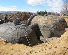 Cathedral House, Underground Architecture, Underground Houses, Monolithic Dome Homes, Underground Home, Underground Living, Quonset Hut Homes, Casa Hobbit, Earth Sheltered Homes