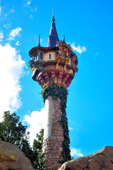 Rapunzel's Tower Area at the Magic Kingdom #disney #disneyworld Rapunzel's Tower, Rapunzel Tower, Disney Photo Ideas, Disney World Pictures, Cute Disney Pictures, Disney Photography, Disney Rapunzel, Disney Magic Kingdom, Disney Photos