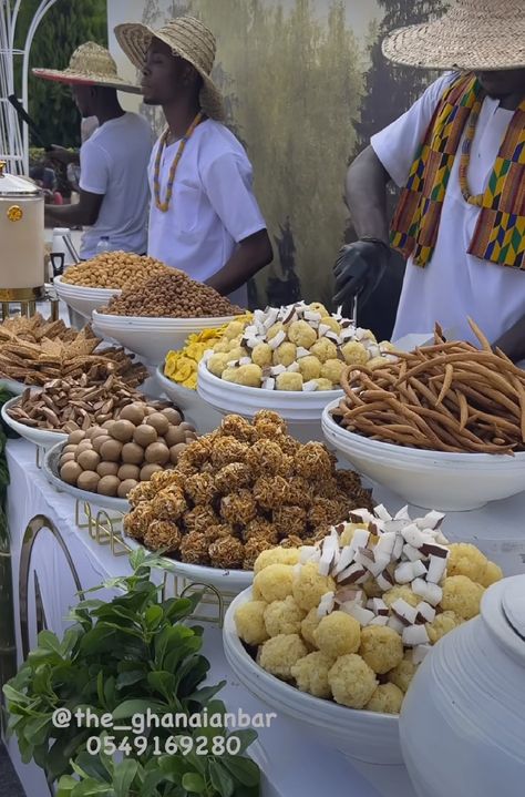 Jimmy Cook, Party Food Bar, Food Set Up, African Traditional Wedding, Traditional Wedding Decor, Lemon Decor, Brunch Party, Yummy Food Dessert, Bars Recipes