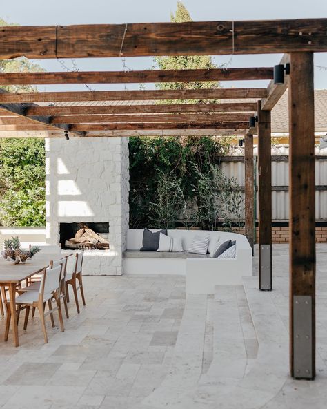 TESS BEAGLEY | The lower alfresco area at Hosken House is perhaps one of my all time favourite areas in this landscape project. Positioned to unfold in… | Instagram Outside Fireplace Ideas Patio Design, Outside Fireplace, Kitchen Design Layout, Outdoor Kitchen Design Layout, Backyard Inspiration, Have Inspiration, Outside Living, Backyard Inspo, Coastal Design