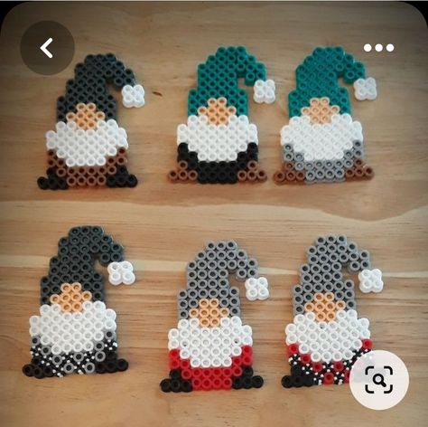 Perler Bead Christmas Ornaments, Perler Bead Christmas, Bead Christmas Ornaments, Hama Beads Christmas, Melty Bead Designs, Melt Beads Patterns, Christmas Perler Beads, Hamma Beads Ideas, Easy Perler Bead Patterns