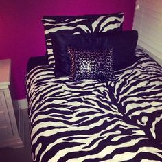 Zebra Print Bedding, 2000s Room, Bedrooms Furniture, Teen Rooms, Chicago Apartment, Reversible Bedding, Cute Bedroom Ideas, Pink Bedrooms