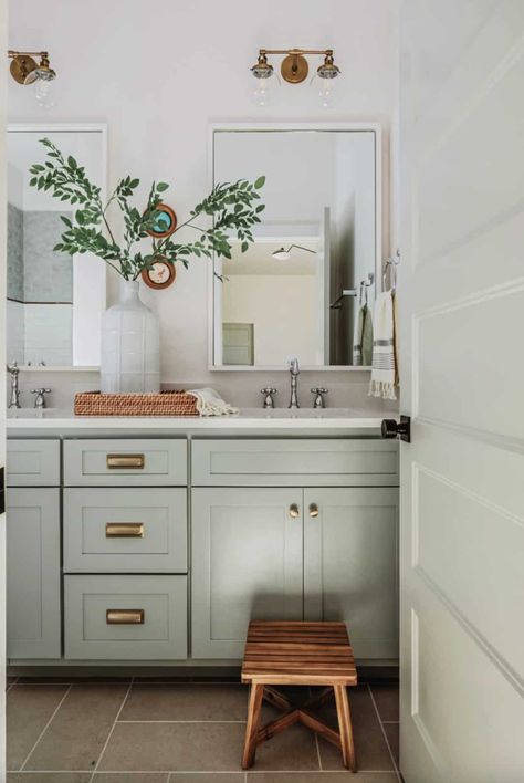 Tour this absolutely inspiring California casual style home in Oklahoma Kelsey Leigh Design, Modern Farmhouse Bathroom Design, Airy Bathroom, Mint Green Bathrooms, California Casual Style, Green Bathroom Vanity, Transitional Decor Bathroom, Green Vanity, Farmhouse Bathroom Design