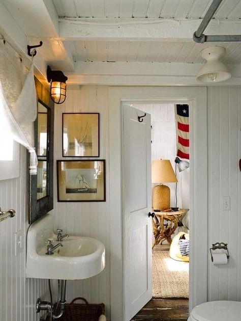 Cod Aesthetic, Maine Cottage, Beach Cabin, Cottage Bathroom, Seaside Cottage, Beach Shack, Lake Cottage, Cottage Interiors, Decoration Inspiration