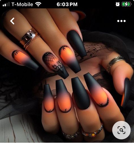 2024 Halloween Nail Designs, Holloween Nails Idea, Halloween Nails Coffin Shape, Nails Short And Simple, Cute Halloween Nails Short, Glamgoth Nails, Halloween Nails Almond, Black And Orange Nails, Halloween Nails Short