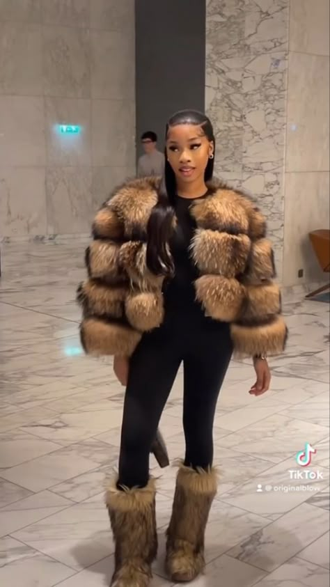 Fur Coat And Boots Outfit, Fur Coat Black Woman, Fur Outfits Black Women, Fur Jacket Outfit Black Women, Winter Photoshoot Ideas Black Women, Fur Coat Outfit Black Women, Fur Boots Outfit Black Women, Chicago Fall Outfits, Fur Coat And Boots