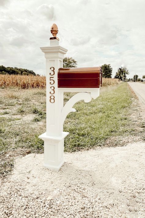 French Country Mailbox Ideas, Post Mounted Mailbox Ideas, Cape Cod Mailbox Ideas, Mailbox On Post, Colonial Mailbox Ideas, Craftsman Style Mailbox Ideas, Nice Mailbox Ideas, Farmhouse Style Mailbox Ideas, Post Mailbox Ideas Curb Appeal