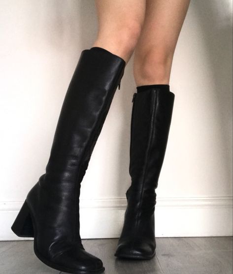 Long Black Leather Boots, Black Square Toe Boots, 90s Boots, Black Knee Boots, Fall Winter Shoes, Mood Clothes, Shoes Outfit Fashion, Practice Outfits, Square Toe Boots