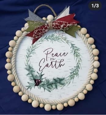 Elegant Christmas Crafts, Diy Dollar Store Pizza Pan Crafts, Dollar Store Pizza Pan Crafts, Pizza Pan Crafts, The Frugal Crafter, Dollar Store Christmas Crafts, Pizza Pan, Dollar Store Christmas, Dollar Tree Christmas