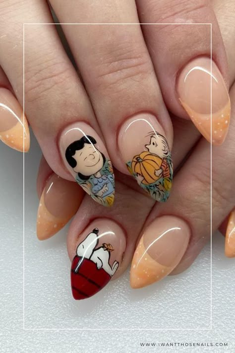 Peanuts Nail Art, Charlie Brown Nail Art, Peanuts Thanksgiving Nails, Snoopy Nails Simple, The Great Pumpkin Charlie Brown Nails, Snoopy Nails Thanksgiving, Charlie Brown Nails Thanksgiving, Great Pumpkin Charlie Brown Nails, Snoopy Nails Fall