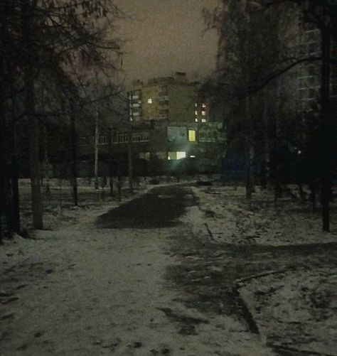 Gloomy Scenery, How To Disappear, Cry Of Fear, Russian Winter, Funny Feeling, Dark City, Feeling Trapped, Night Landscape, Gothic Aesthetic