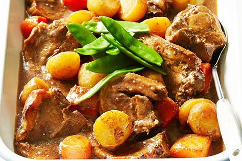 Lamb chop casserole Slow Cooker Lamb Chops, Lamb Chop Casserole, Cook Lamb, Lamb Casserole, Lamb Stew Recipes, Vegetable Casserole Recipes, Slow Cooker Lamb, Slow Cooker Casserole, Lamb Chop Recipes