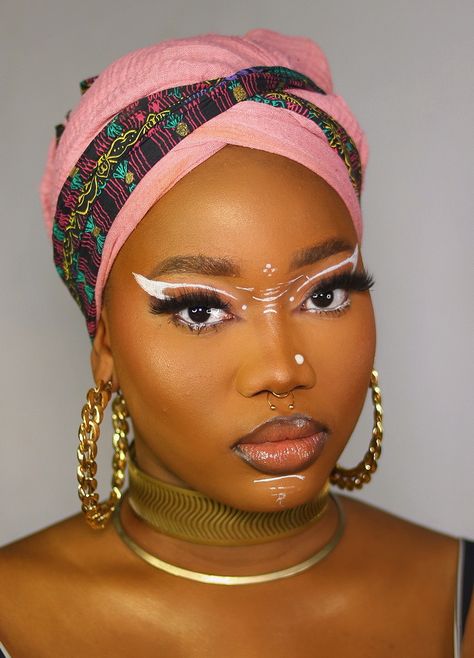 African Makeup, Dora Milaje, Princess Makeup, African Princess, White Makeup, Makeup Idea, Paint Projects, African Style, South African