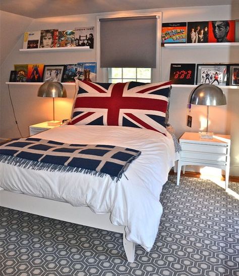 British Invasion: 24 Union Jack Furniture and Decor Ideas @Allison Rowe Sophisticated Teen Bedroom, Teen Boy Bedroom Decor, Deco Marine, Boys Room Design, Modern Kids Room, Teen Boy Bedroom, Bedroom Pictures, Ideas Hogar, Perfect Bedroom