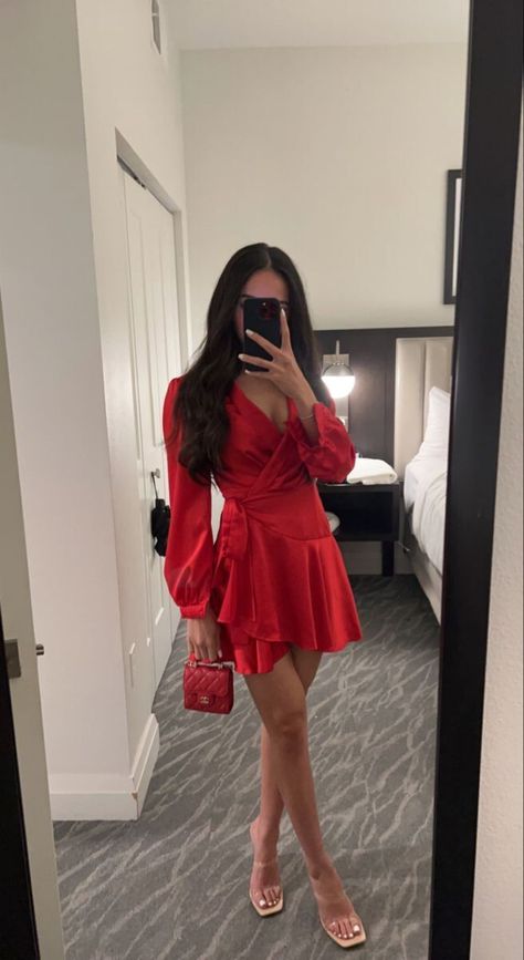 Dresses For Las Vegas, Going Out Dresses Classy, Dinner Outfits Dress, 23 Birthday Outfit, Elegant Dinner Outfit Classy Night, Expensive Outfits Classy, Outfit Dinner Night, Dinner Night Outfit Classy, Luxury Outfits Classy