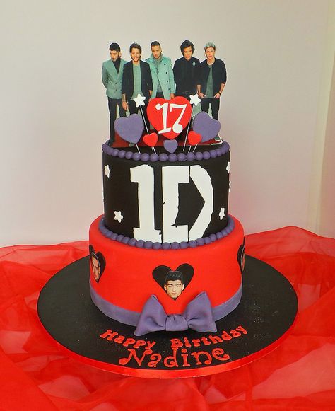 16 Cakes Birthday, Harry Styles Themed Cake, Cake Ideas Harry Styles, Harry Styles Themed Birthday Cake, One Direction Birthday Party Ideas, Harry Styles Cake Ideas Birthday, One Direction Themed Party, 1d Birthday Cake, One Direction Cake Ideas Birthday