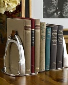 Equestrian Chic Decor, Equestrian Bedroom, Horse Room Decor, Horse Bedroom, Diy Bookends, Horse Room, Equestrian Chic, Equestrian Decor, Book Holder