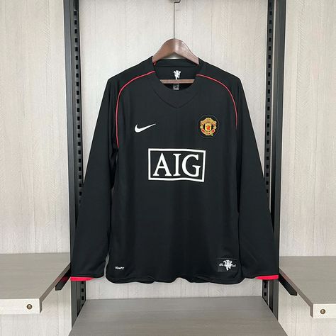 Retro Long Sleeve 07-08 M-U Black Long Sleeve Football Jersey, Long Sleeve Jersey Outfit, Saba Core, Best Football Jersey, Retro Manchester United, Retro Football Jersey, Cristiano Ronaldo Manchester United, Sneakers Outfit Men, Football Jersey Shirt