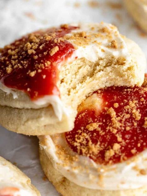 Copycat Crumbl Cookies, Best Gluten Free Cookies, Crumble Cookie Recipe, Strawberry Shortcake Cookies, Gluten Free Cookie, Gluten Free Sugar Cookies, Crumbl Cookies, Cookies Gluten Free, Gourmet Cookies