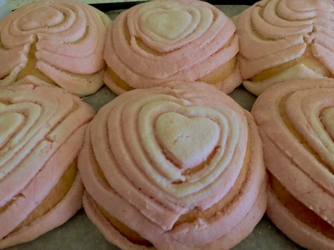 Valentine’s Day sweet bread Pink Conchas Pan Dulce, Soft Mexican Aesthetic, Pink Mexican Aesthetic, Cherry Pink Aesthetic, Pink Conchas, Mexican Coquette, Pink Valentines Day Aesthetic, Heart Conchas, Antoinette Core