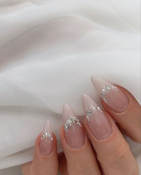 Diamond Cuticle Nails, Glazed Nails With Pearls, Nails Acrylic For Bride, White Sparkle Nails Designs, Ring Stone Nails, Pearl Placement On Nails, Ombre Gems Nails, Wedding Nails Diamonds, Vegas Wedding Nails For Bride