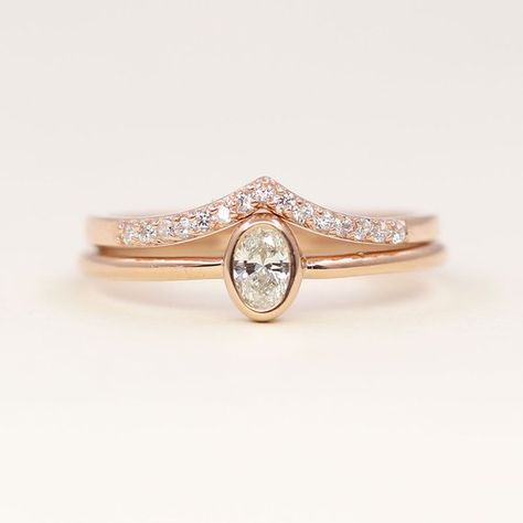 Oval Diamond Solitaire Ring, Wedding Ring Simple, Unique Diamond Ring, Oval Diamond Solitaire, Engagement Ring Dainty, Plain Gold Ring, Cheap Engagement Rings, Diamond Ring Set, Unique Diamond Rings